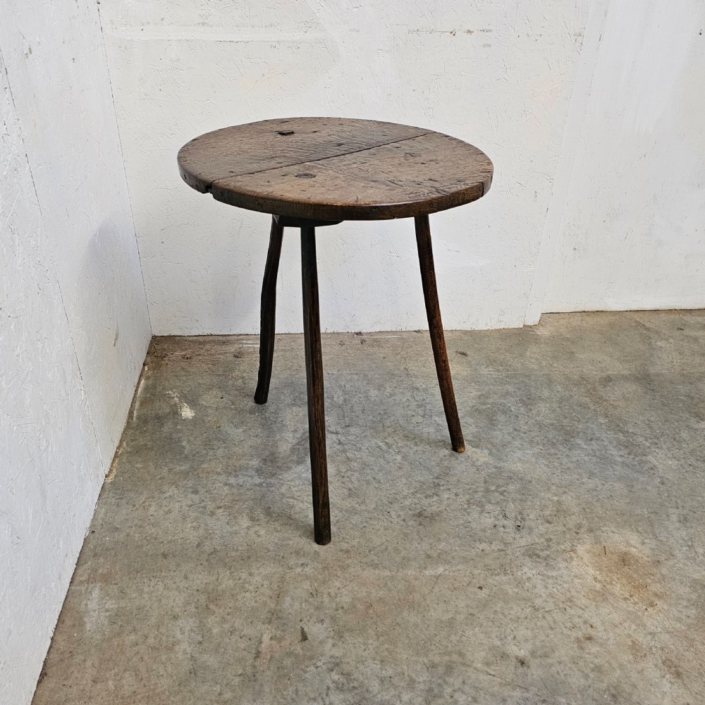 Primitive Oak Cricket Table View III
