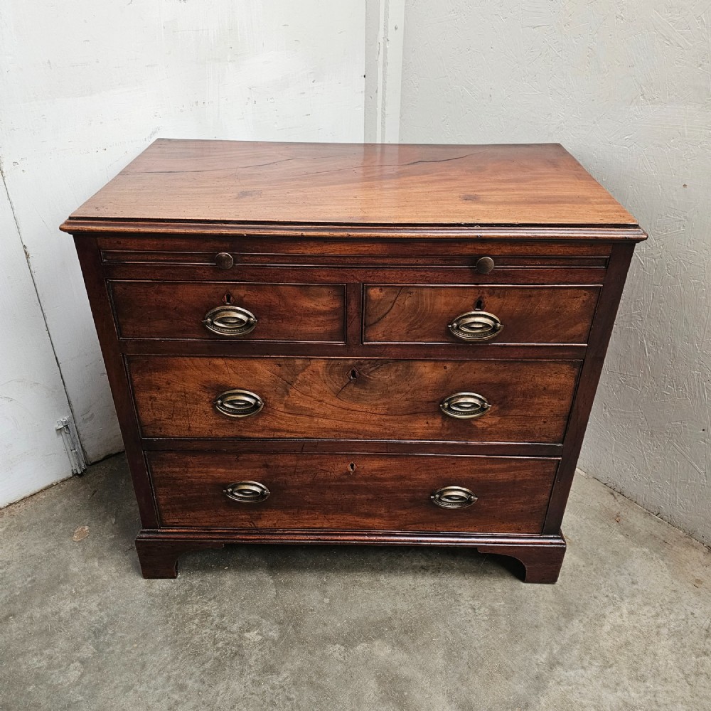 Georgian Mahogany Bachelors Chest (Brushing Slide) View V
