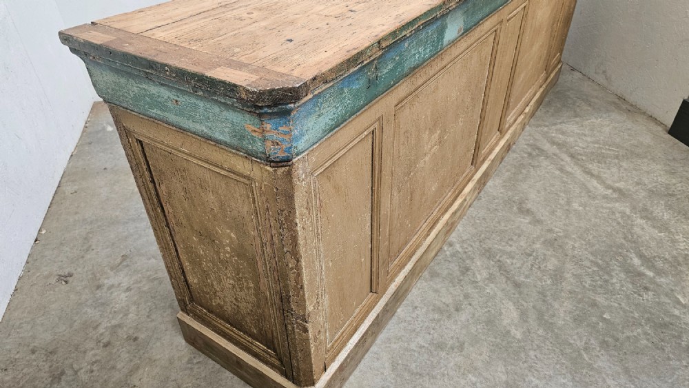 Long French Bistrot Bar Counter (Island) View VII