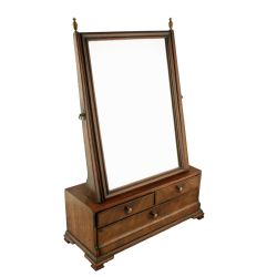 18TH CENTURY CHIPPENDALE DRESSING MIRROR