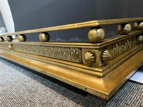VICTORIAN BRASS FIREPLACE FENDER - ADDITIONAL PHOTO 4