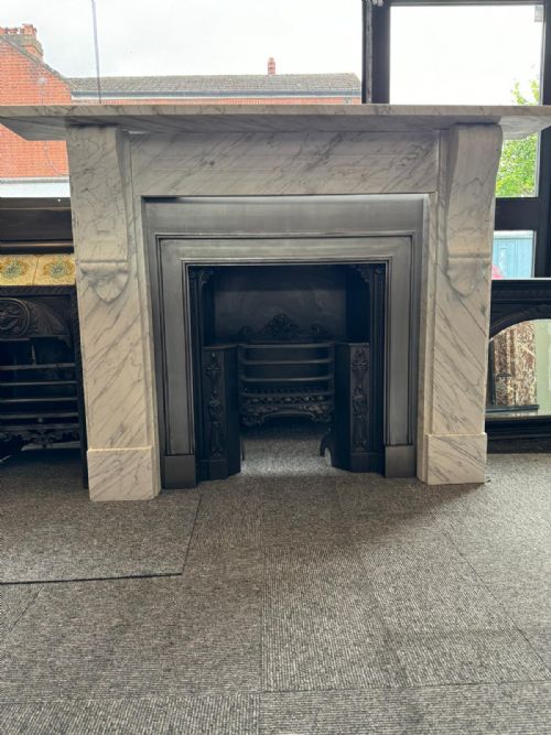 VICTORIAN CORBEL CARRARA MARBLE SURROUND - ADDITIONAL PHOTO 1