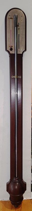A GOOD 19TH CENTURY MAHOGANY STICK BAROMETER