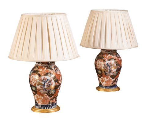 pair of imari vases with shades circa 1890 - CATEGORY: ANTIQUE LIGHTING - DATED 19TH CENTURY