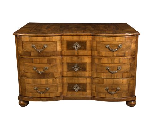 a late 18th century continental walnut crossbanded commode circa 1790 - CATEGORY: ANTIQUE CHEST OF DRAWERS - DATED 18TH CENTURY