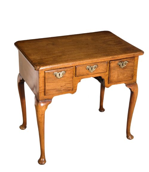 george ii mahogany lowboy circa 1730 - CATEGORY: ANTIQUE FURNITURE - DATED 18TH CENTURY