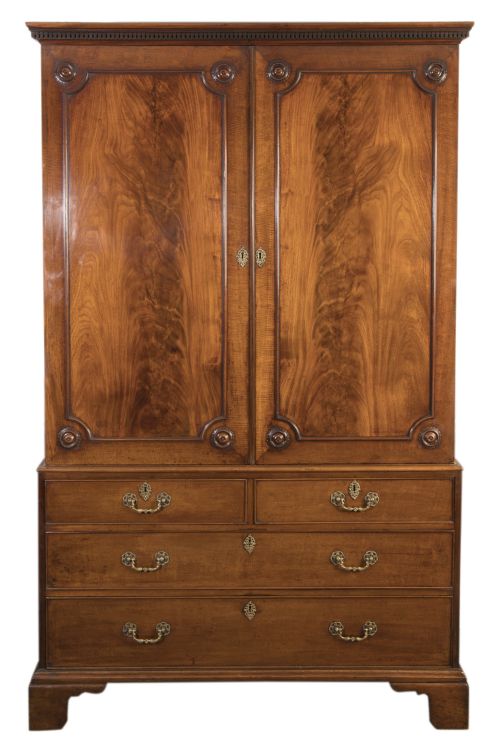 george iii mahogany linen press circa 1780 - CATEGORY: ANTIQUE CUPBOARDS - DATED 18TH CENTURY
