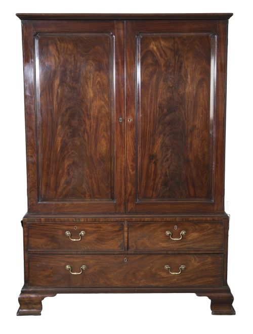 george ii mahogany linen press circa 1750 - CATEGORY: ANTIQUE CUPBOARDS - DATED 1750