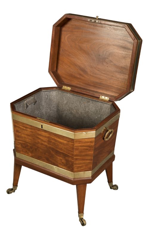 GEORGE III MAHOGANY HEXAGONAL BRASS BOUND WINE COOLER CIRCA 1780 - ADDITIONAL PHOTO 1