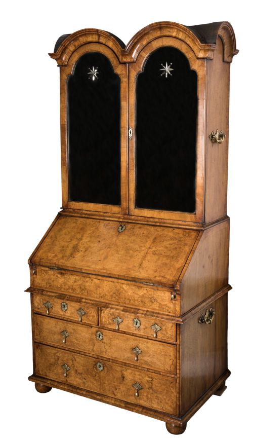 GEORGE I WALNUT DOUBLE DOOR BUREAU BOOKCASE CIRCA 1720 - ADDITIONAL PHOTO 3