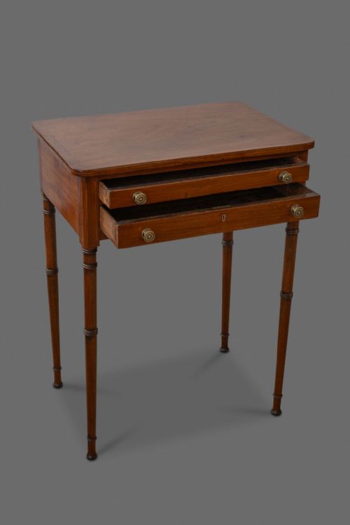 GEORGE III MAHOGANY SIDE TABLE CIRCA 1810 - ADDITIONAL PHOTO 2