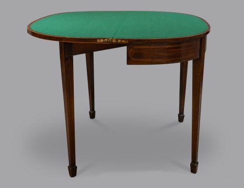 A GOOD GEORGE III MAHOGANY WELL FIGURED CARD TABLE - ADDITIONAL PHOTO 1