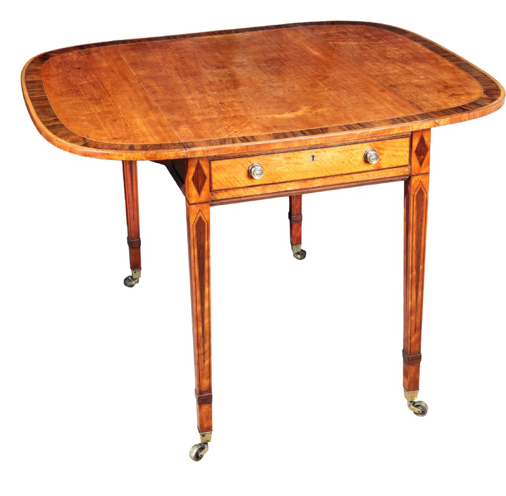 Fine George III satinwood Pembroke table. Circa 1790 View II