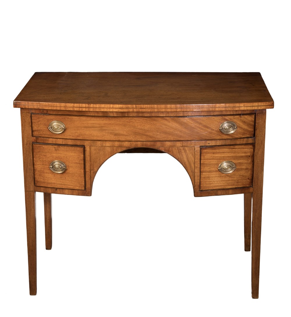 George III mahogany bow front dressing table. Circa 1790 View II
