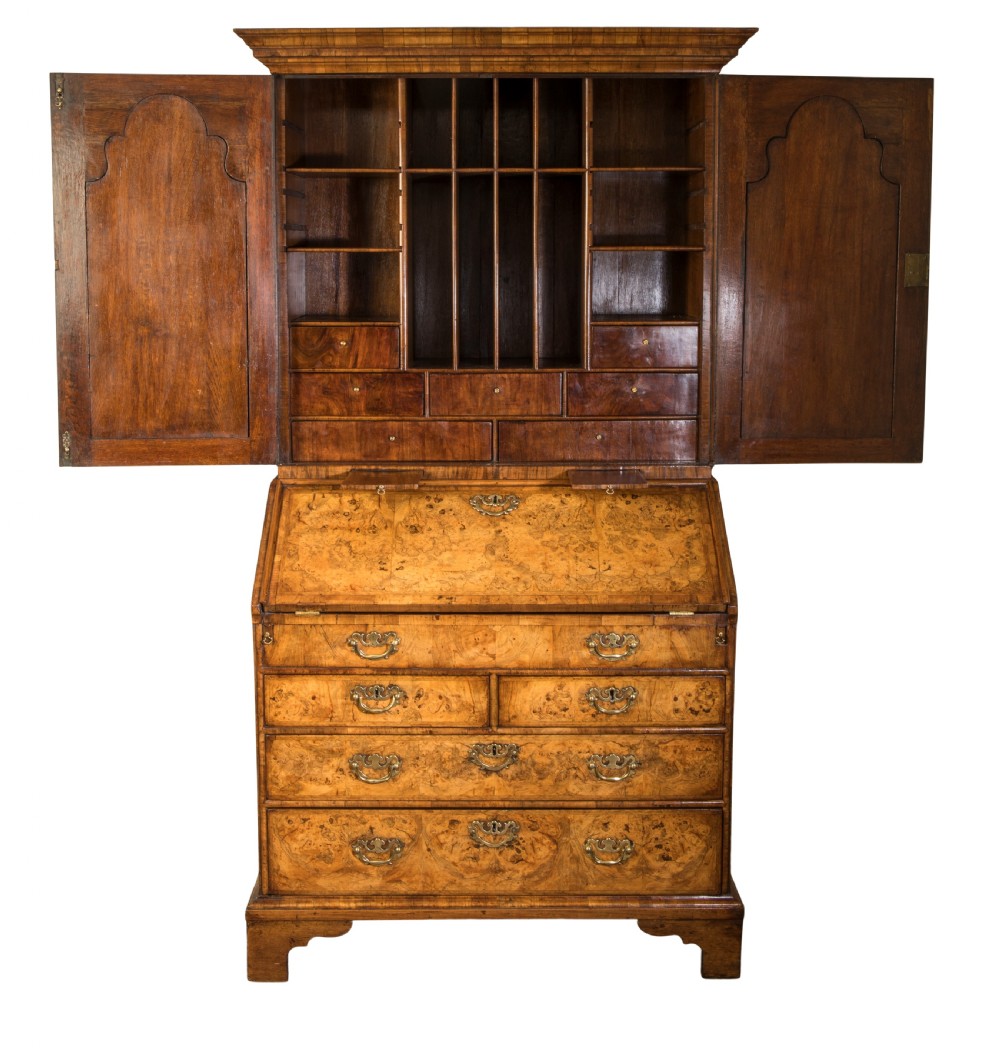 Fine George I walnut bureau bookcase. Circa 1720 View III