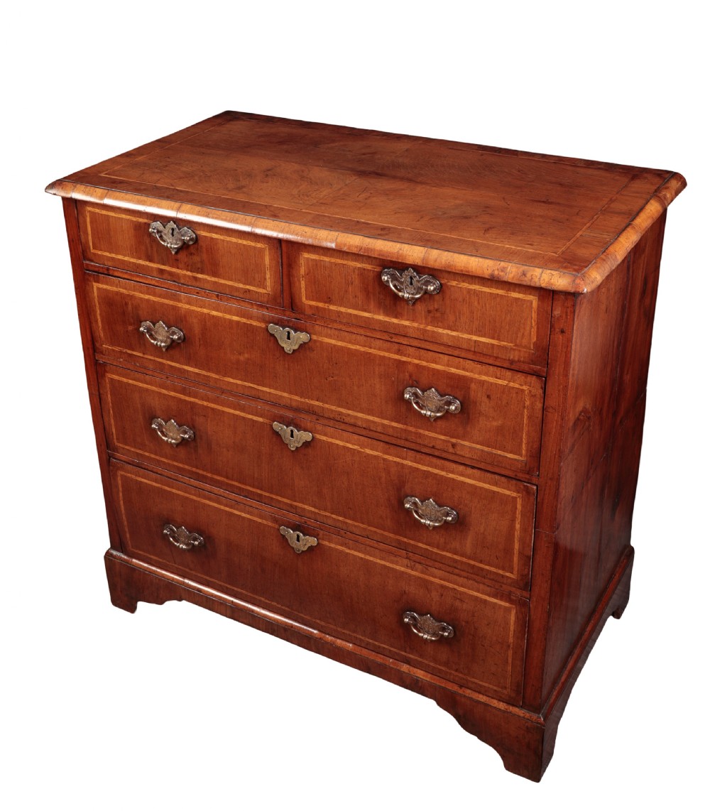 George II walnut chest. Circa 1730