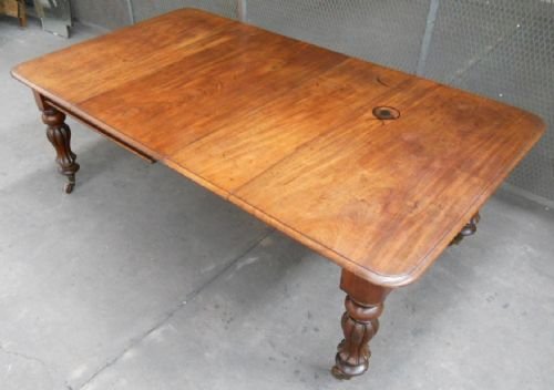 Victorian Mahogany Extending Dining Table to Seat Eight