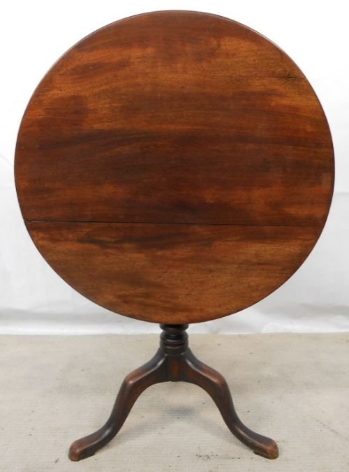 Georgian Mahogany Round Tripod Table