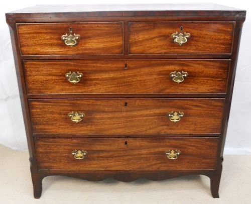 Georgian Mahogany Chest of Drawers