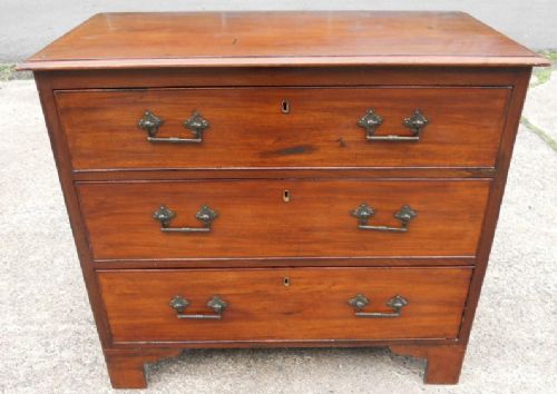 Georgian Mahogany Chest of Drawers