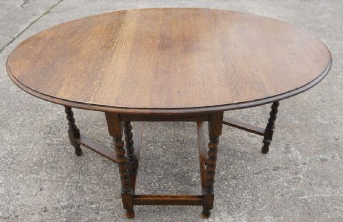 Large Oak Oval Gateleg Dining Table