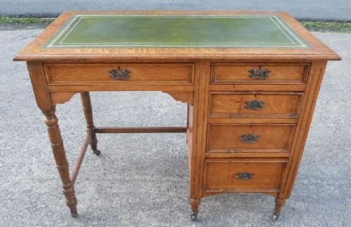 Edwardian Oak Ladies Kneehole Writing Desk