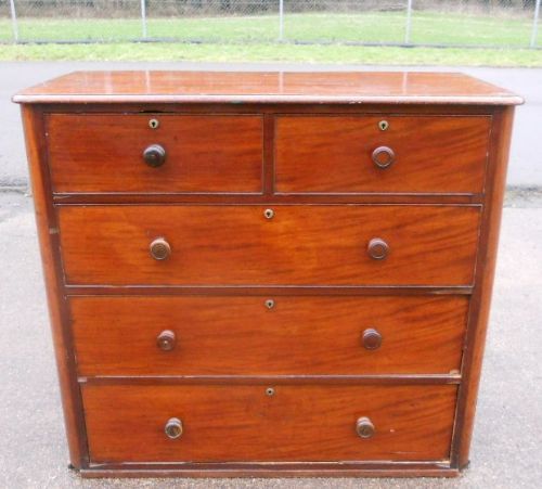 Victorian Mahogany Chest of Drawers