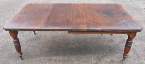 Edwardian Walnut Extending Dining Table to Seat Eight