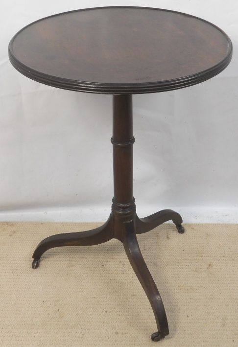 Georgian Mahogany Round Pedestal Tripod Table