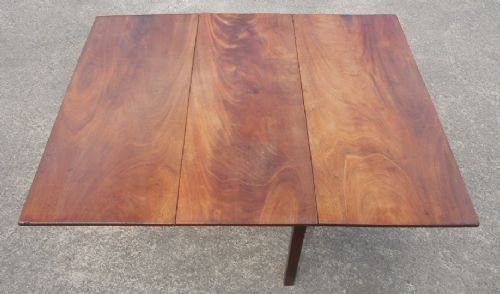 fig 1. Georgian Mahogany Dropleaf Dining Table to Seat Six