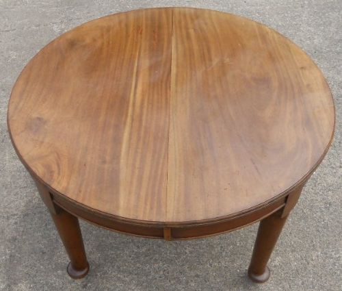 Edwardian Round Mahogany Extending Dining Table to Seat Eight