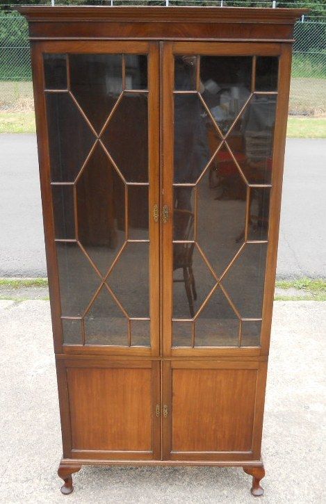 Georgian Style Mahogany Bookcase Cabinet