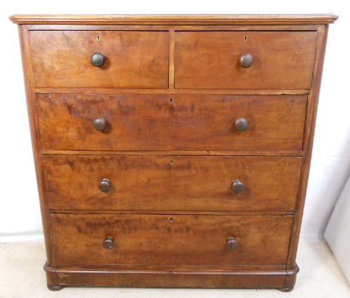 Large Victorian Mahogany Chest of Drawers