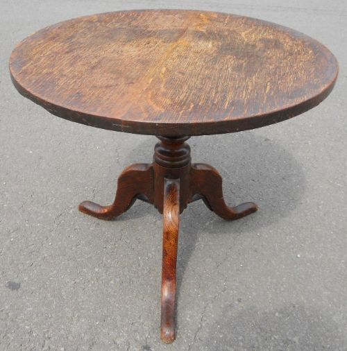 Georgian Oak Round Tripod Coffee Table