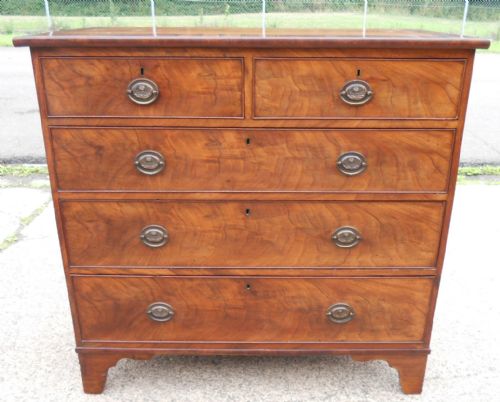 Georgian Mahogany Chest of Drawers