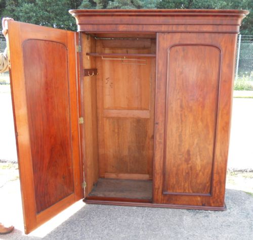 VICTORIAN MAHOGANY TWO DOOR HANGING WARDROBE - ADDITIONAL PHOTO 3