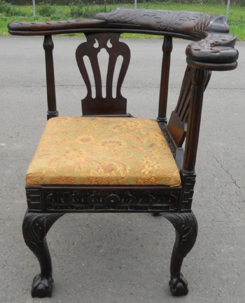 VICTORIAN CARVED OAK CORNER ARMCHAIR - ADDITIONAL PHOTO 4