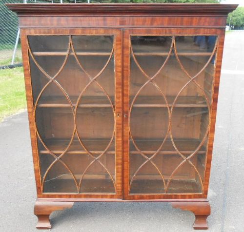 Georgian Mahogany Bookcase Cabinet