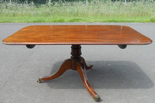 Georgian Mahogany Pedestal Dining Table to Seat Six