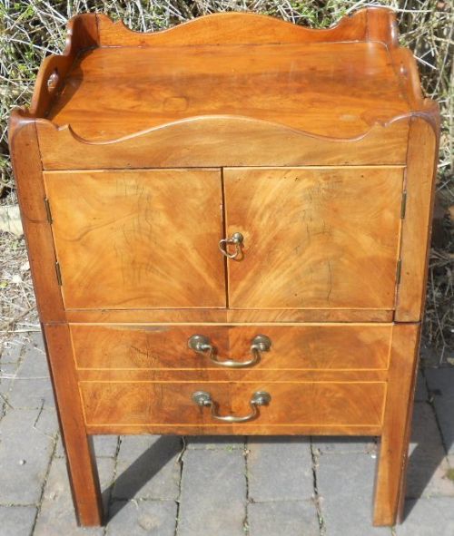 Georgian Mahogany Tray Top Night Stand