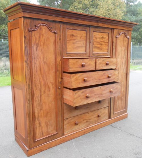 LARGE VICTORIAN MAHOGANY COMPACTUM WARDROBE - ADDITIONAL PHOTO 4