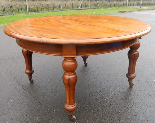 VICTORIAN MAHOGANY OVAL EXTENDING THREE LEAF DINING TABLE TO SEAT TWELVE - ADDITIONAL PHOTO 2
