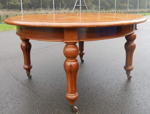 VICTORIAN MAHOGANY OVAL EXTENDING THREE LEAF DINING TABLE TO SEAT TWELVE - ADDITIONAL PHOTO 3