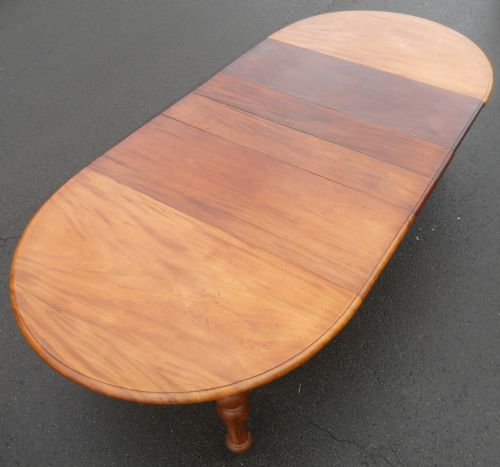 VICTORIAN MAHOGANY OVAL EXTENDING THREE LEAF DINING TABLE TO SEAT TWELVE - ADDITIONAL PHOTO 8