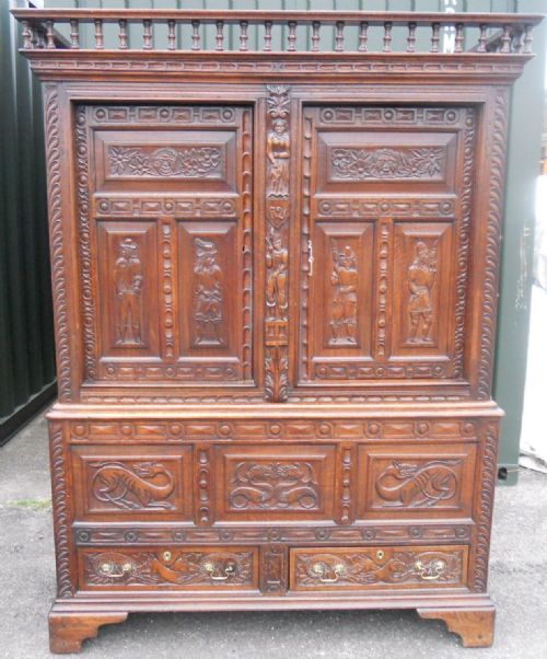 HEAVILY CARVED OAK WARDROBE CUPBOARD - ADDITIONAL PHOTO 12