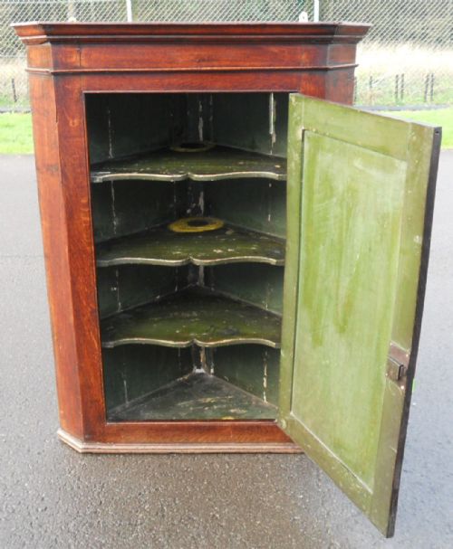 GEORGIAN OAK HANGING CORNER CUPBOARD - ADDITIONAL PHOTO 5