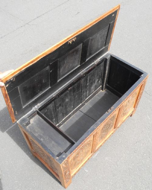 GEORGIAN PANELLED PINE BLANKET CHEST - ADDITIONAL PHOTO 4