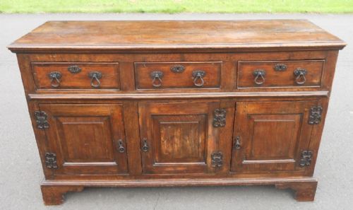 GEORGIAN OAK DRESSER CUPBOARD BASE - ADDITIONAL PHOTO 1
