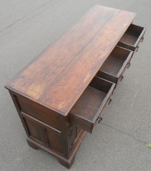 GEORGIAN OAK DRESSER CUPBOARD BASE - ADDITIONAL PHOTO 10