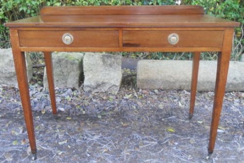 Edwards & Roberts Mahogany Side Table